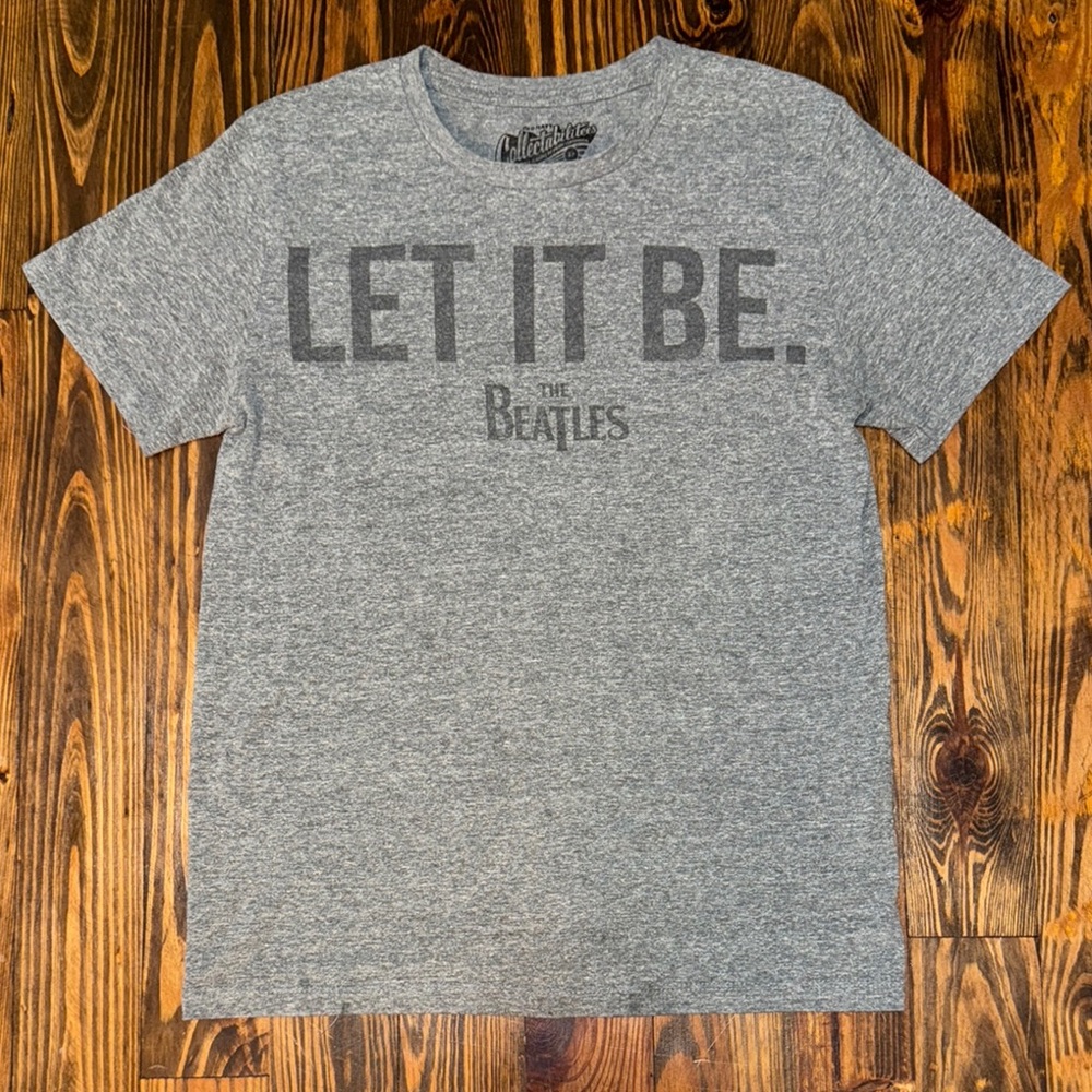 Old Navy Collectabilitees ‘LET IT BE The Beatles’ Soft Gray Short Sleeve Tee